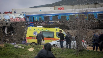 Σύγκρουση τρένων: Χειρουργήθηκε ο 22χρονος εγκαυματίας που νοσηλεύεται στη ΜΕΘ του Παπαγεωργίου