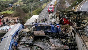 Σύγκρουση τρένων στη Λάρισα: Νέα προθεσμία για αύριο έλαβε να απολογηθεί ο σταθμάρχης 
