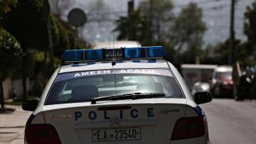 Πάτρα: Έσπασαν παράθυρα και πέταξαν μπογιές στη Διεύθυνση Συγκοινωνιών