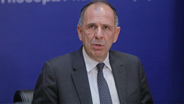 Σύγκρουση τρένων: Την ερχόμενη εβδομάδα η ενημέρωση Γεραπετρίτη στη Βουλή για την τραγωδία στα Τέμπη