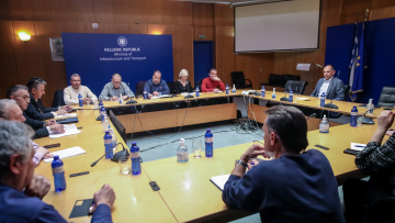 Τρένα: Με μείωση δρομολογίων και δύο σταθμάρχες θα  ξαναμπούν οι συρμοί στις ράγες