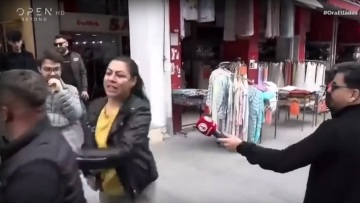 Τουρκία: Viral o συζυγικός καβγάς και η... φάπα για Ερντογάν και Κιλιντσντάρογλου