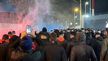 Ολυμπιακός: Ντελίριο από πάνω από 3.000 οπαδούς στου Ρέντη για το 3-1 στην έδρα της ΑΕΚ - Δείτε βίντεο