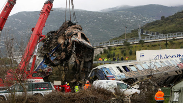 Σύγκρουση τρένων: «Σκοτώθηκε γιατί έκανε υπερωρία», λέει αδελφή 55χρονης που εργαζόταν στο Intercity 62