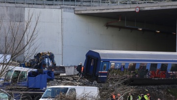 Σύγκρουση τρένων: «Οι συνομιλίες έχουν προκαλέσει σοκ και οργή» λέει δικηγόρος οικογενειών θυμάτων
