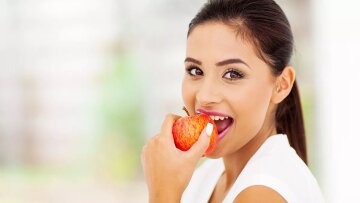 Nόσος Αλτσχάιμερ: Η διατροφή που «σβήνει» 18 χρόνια από το μυαλό και το ξανανιώνει