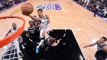 Γιάννης Αντετοκούνμπο: «Βασιλιάς» με 46 πόντους κόντρα στους Σακραμέντο Κινγκς