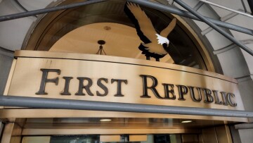 First Republic Bank: Το παρασκήνιο της διάσωσης - Η ιδέα της Γέλεν, το σχέδιο του Ντίμον και οι 11 τραπεζίτες
