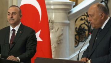 Τουρκία-Αίγυπτος: Προς αναβάθμιση οι σχέσεις τους μετά από δέκα χρόνια - Στο Κάιρο ο Τσαβούσογλου