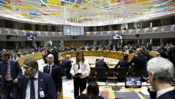 Πόλεμος στην Ουκρανία: «Πράσινο φως» της ΕΕ στο σχέδιο 2 δισ. ευρώ για πυρομαχικά στο Κίεβο