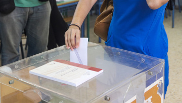 Δημοσκόπηση ALCO: Στις 3,6 μονάδες η διαφορά ΝΔ ΣΥΡΙΖΑ, από το κυβερνών κόμμα το 40% των αναποφάσιστων 