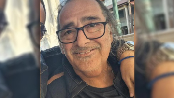 Βασίλης Καρράς: «Ετοιμάζεται για καινούριες εμφανίσεις» λέει ο Νίκος Ζωιδάκης