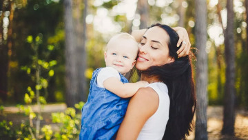 Επιλόχειος κατάθλιψη: Ο ευχάριστος παράγοντας που μειώνει τον κίνδυνο εμφάνισής της