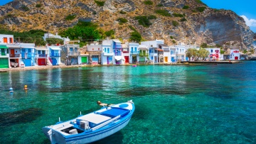 «Ύμνοι» ιταλικής εφημερίδας για τη Μήλο: Ένα νησί από άλλο πλανήτη