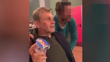 Απόστολος Γκλέτσος: «Τρολιά» το γιαούρτι στον Μητσοτάκη