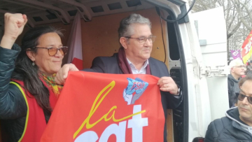 Κουτσούμπας: «Πάρτι» για τα γαλλικά του - Έστειλε στο χρονοντούλαπο της Ιστορίας το «ζαμέ Κορωπί»