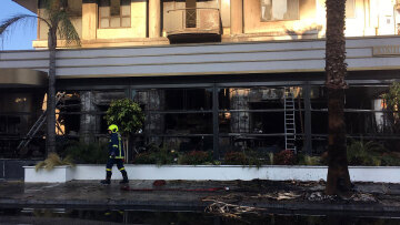 Νέα Σμύρνη: Στάχτη γνωστό εστιατόριο - «Πέταξαν κάτι μέσα στο μαγαζί και έπιασε φωτιά»