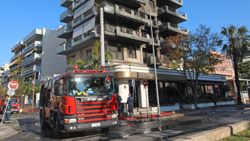 Νέα Σμύρνη: Υπολείμματα από εμπρηστικό μηχανισμό βρήκαν οι αστυνομικοί στο εστιατόριο