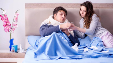 Ιώσεις – Λοιμώξεις: Αυτός είναι ο λόγος που οι γυναίκες τις «περνούν» πιο ελαφριά από τους άνδρες