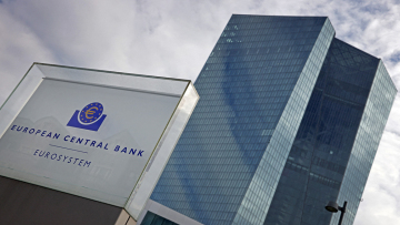 Το δίλημμα των τραπεζιτών: Επικίνδυνες παρενέργειες από τις αυξήσεις στα επιτόκια