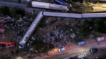 Δυστύχημα στα Τέμπη: Ήχησαν πένθιμα 57 φορές οι καμπάνες σε όλη τη χώρα