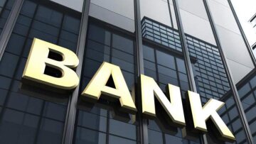 Τραπεζίτες: Ισχυρές οι ελληνικές τράπεζες, αλλά κρούουν «καμπανάκι» για τα κόκκινα δάνεια