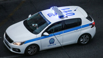 Νέα Σμύρνη: «Σκότωσα τους δαίμονες» φώναζε ο 17χρονος που τραυμάτισε τη μητέρα του