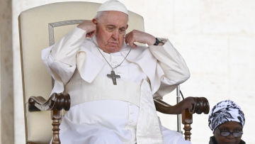 Πάπας Φραγκίσκος: Βελτιώνεται η κατάσταση της υγείας του