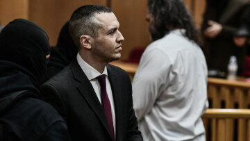 Ηλίας Κασιδιάρης: Αθωώθηκε για τη μήνυση του Δημητρά για υποκίνηση ρατσιστικού μίσους