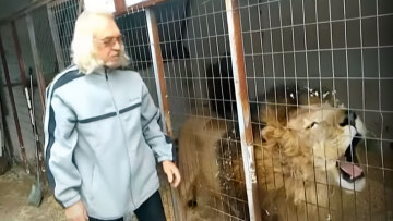 Χαλκιδική - Ο «Έλληνας Κόπερφιλντ»: «Δεν το έκανε», λέει η σύζυγος του «ξανθού μάγου» που συνελήφθη για βιασμό 16χρονης