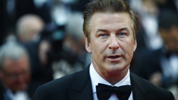 Άλεκ Μπάλντουιν: To «κακό και άτακτο» παιδί του Χόλιγουντ γίνεται 65!