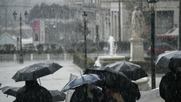 Καιρός - Έκτακτο δελτίο επιδείνωσης: Έρχονται ακραία καιρικά φαινόμενα με καταιγίδες, χαλάζι και κεραυνούς