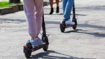 Τάξη στο χάος με τα πατίνια στην Αθήνα επιχειρεί να βάλει νέος κανονισμός κυκλοφορίας και στάθμευσης 