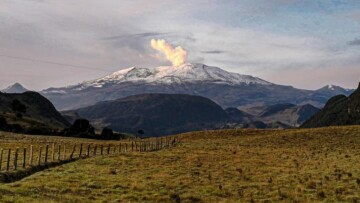 Κολομβία: Σχέδιο εκκένωσης κοινοτήτων γύρω από το επικίνδυνο ηφαίστειο Νεβάδο ντελ Ρουίς