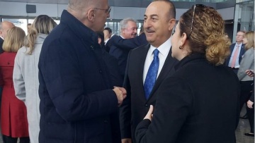 Σύντομο τετ α τετ Δένδια - Τσαβούσογλου στις Βρυξέλλες