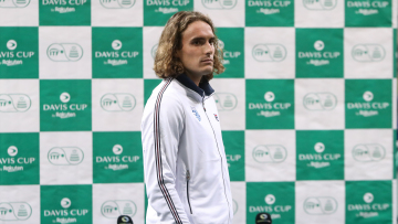 Ο Τσιτσιπάς προωθεί την νέα ταινία της Barbie λόγω Μάργκοτ Ρόμπι και ροζ ρακέτας