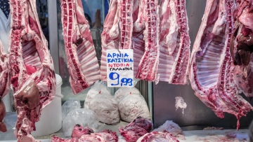 Υπουργείο Ανάπτυξης - Καλάθι του Πάσχα: Από €9,69/κιλό το αρνί στις αλυσίδες σούπερ μάρκετ 