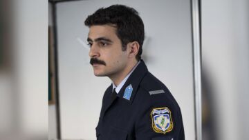 Γιάννης Εγγλέζος για τον ρόλο του στο «Αυτή η νύχτα μένει»: «Ο Αλέξανδρος σπάει τη μοναξιά του»