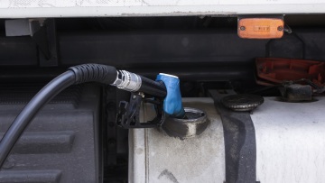 Καύσιμα: Πώς η κρίση με το Ιράν θα αυξήσει τις τιμές στις αντλίες