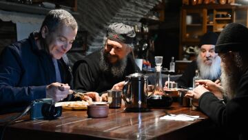 Πρωταγωνιστές: Ταξιδεύουν στα μοναστήρια της Ελλάδας