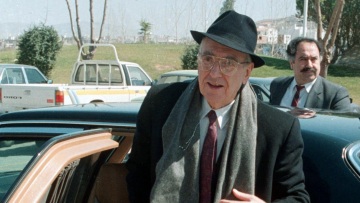 Δήμητρα Λιάνη: Τα γυαλιά του Ανδρέα Παπανδρέου στη δημοπρασία δεν ήταν τα εμβληματικά