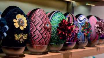 Πάσχα 2024: Πού κυμαίνονται οι τιμές σε σοκολατένια αβγά και τσουρέκια