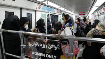 Ιράν: Χωρίς χιτζάμπ δεν θα μπαίνει καμία γυναίκα στο μετρό της Τεχεράνης