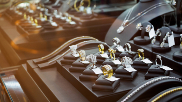 Διέρρηξαν κοσμηματοπωλείο στην Καβάλα και πούλησαν τα κλοπιμαία