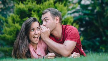 Το ψέμα που δίνει έξτρα πόντους στους άνδρες – Δεν αφορά (μόνο) το ύψος