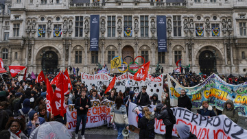 Γαλλία: «Ναι» από το Συνταγματικό Δικαστήριο στη μεταρρύθμιση Μακρόν - Θα τα πούμε την Πρωτομαγιά, «απειλούν» τα συνδικάτα 