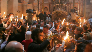 Το Άγιο Φως και τα μυστήριά του