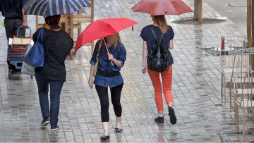 Έκτακτο δελτίο επιδείνωσης καιρού: Βροχές και καταιγίδες στα δυτικά και βόρεια μέχρι τη Δευτέρα