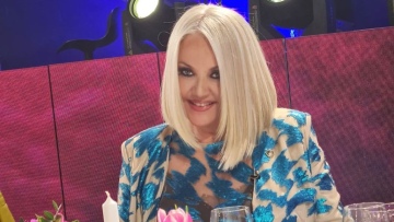 Ρούλα Κορομηλά: «Η αγάπη μεγαλουργεί, δώστε της χώρο και μοιράστε την απλόχερα σε όλους»