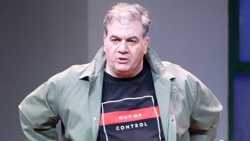 Δημήτρης Σταρόβας: Ο Γρηγόρης Αρναούτογλου είχε αγωνία να κάνει 740 ερωτήσεις, τον έπαιρνα και τον έβριζα